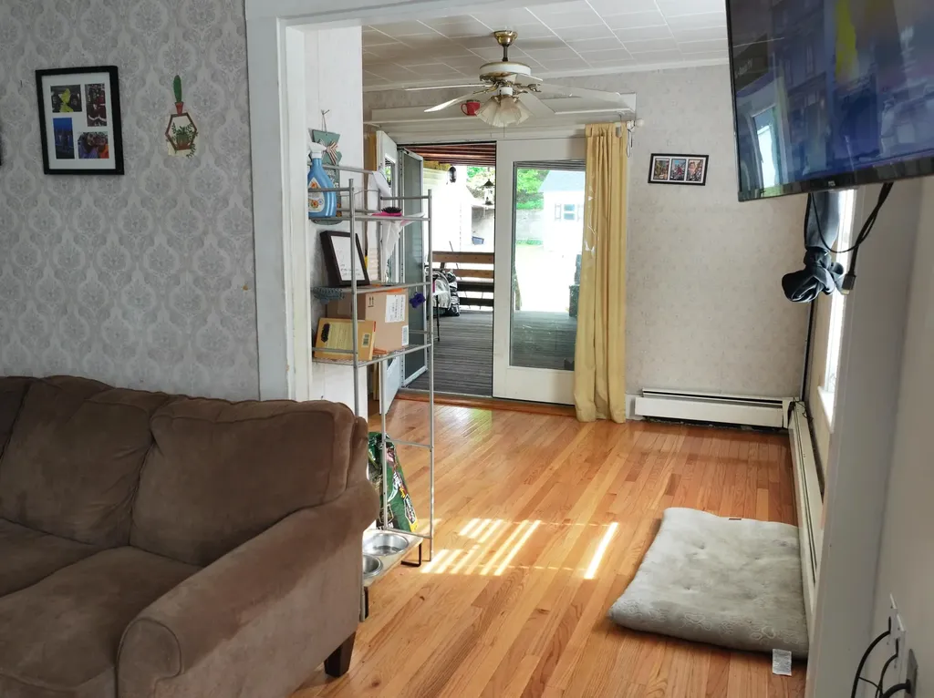 16 Bartlett Street Gardiner ME 04345