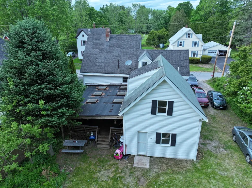 16 Bartlett Street Gardiner ME 04345