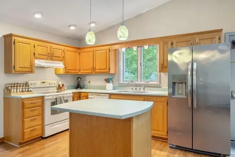 11 Frost Brook Lane Freeport ME 04032