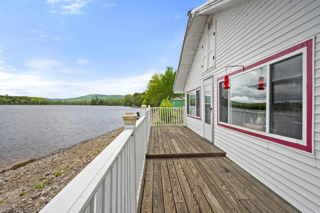 212 Sibley Road Burlington ME 04417