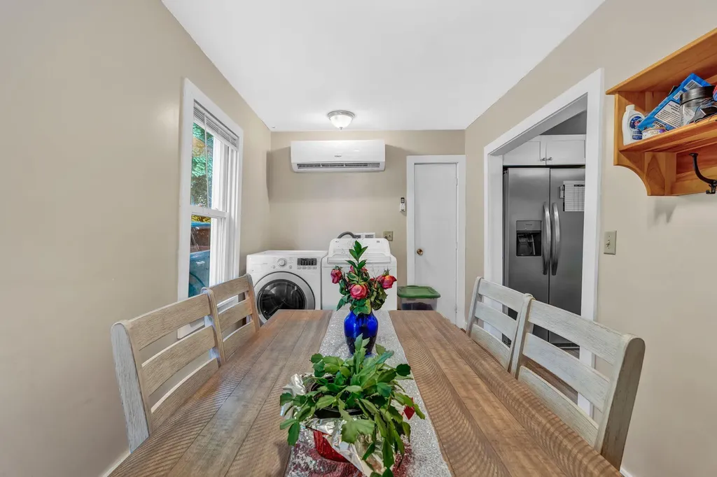 26 Island Avenue Orono ME 04473