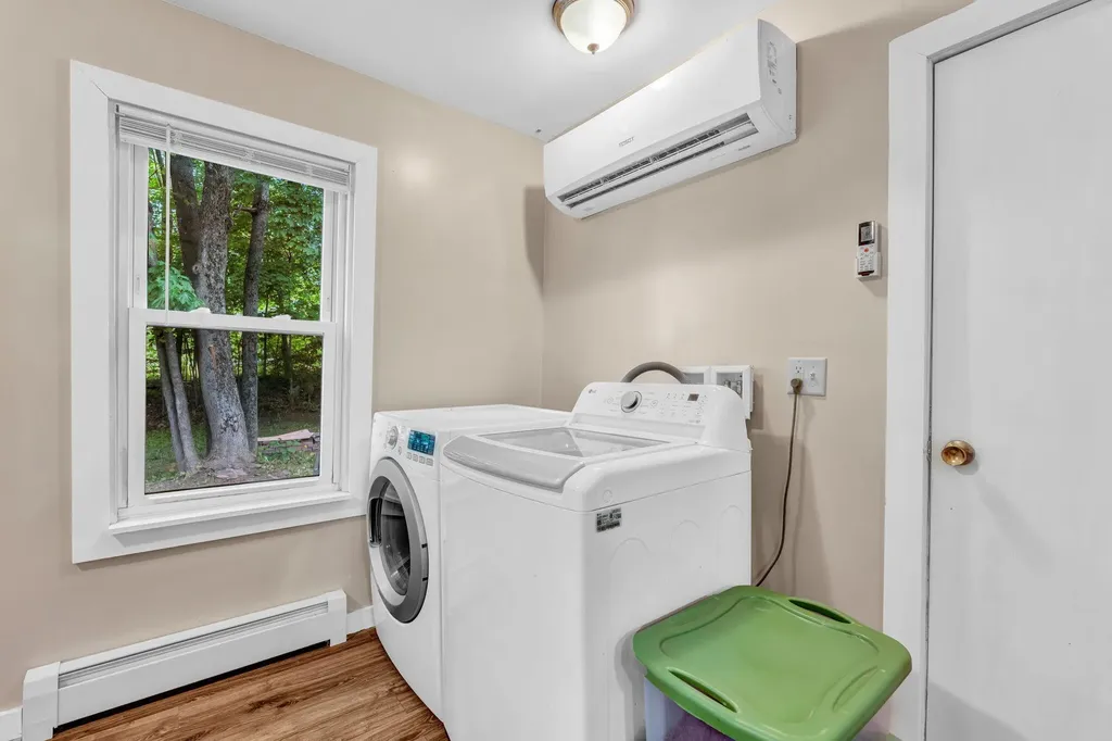 26 Island Avenue Orono ME 04473