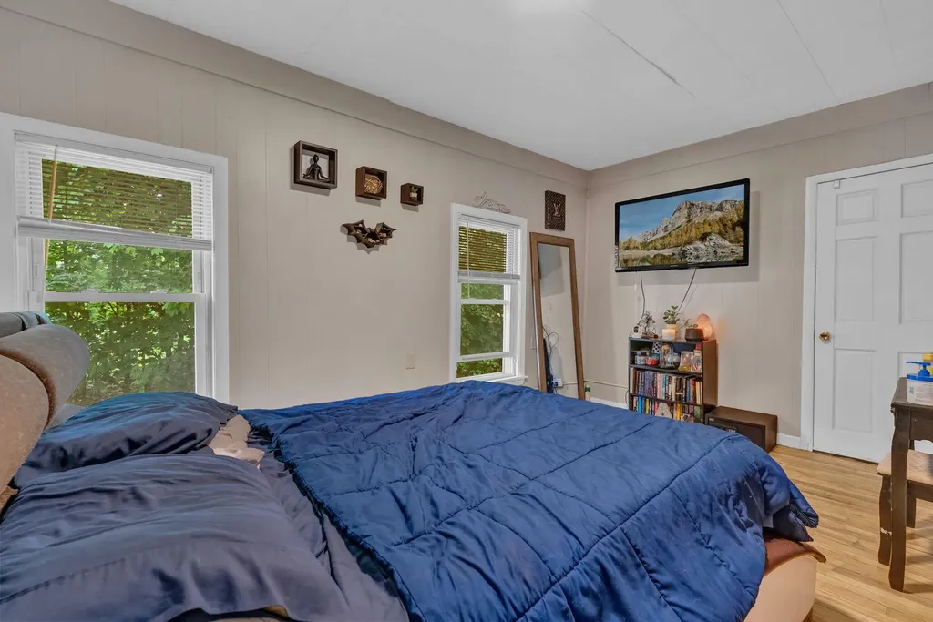 26 Island Avenue Orono ME 04473