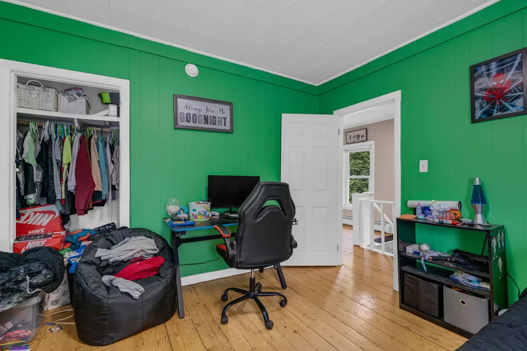 26 Island Avenue Orono ME 04473