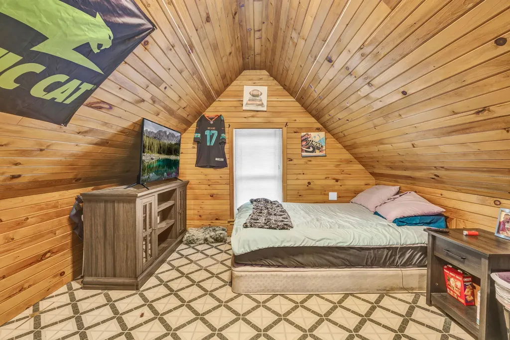 26 Island Avenue Orono ME 04473