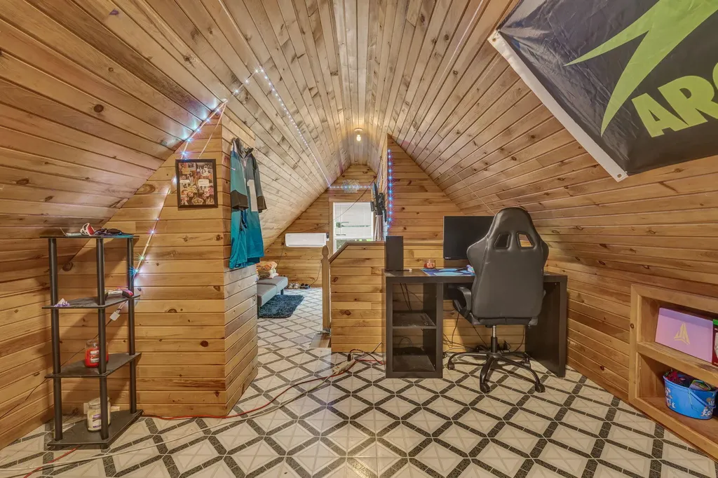 26 Island Avenue Orono ME 04473
