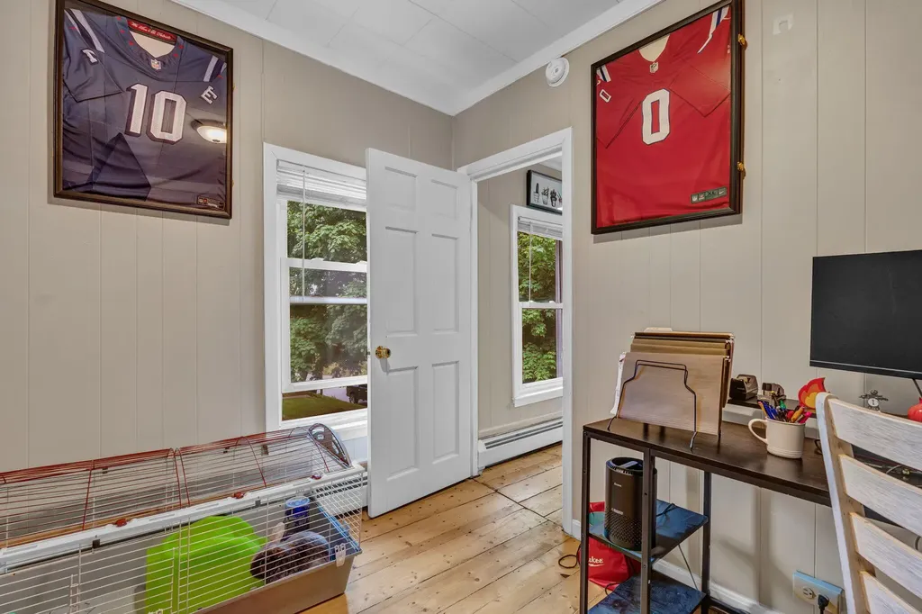 26 Island Avenue Orono ME 04473