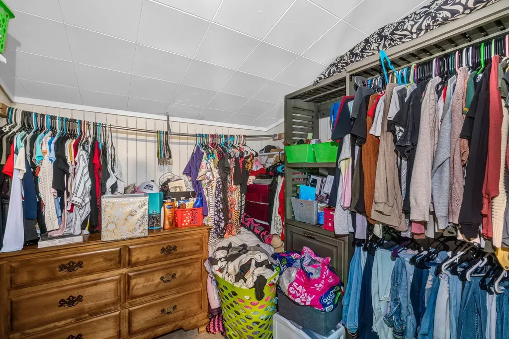 26 Island Avenue Orono ME 04473