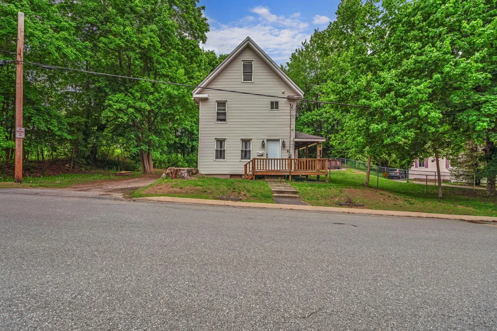 26 Island Avenue Orono ME 04473