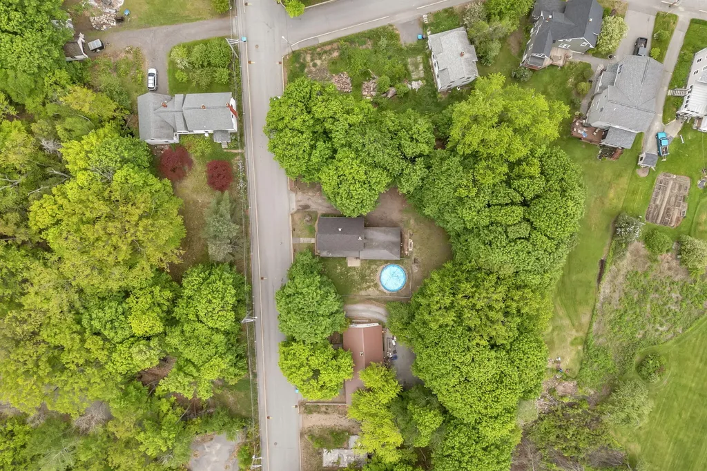 26 Island Avenue Orono ME 04473
