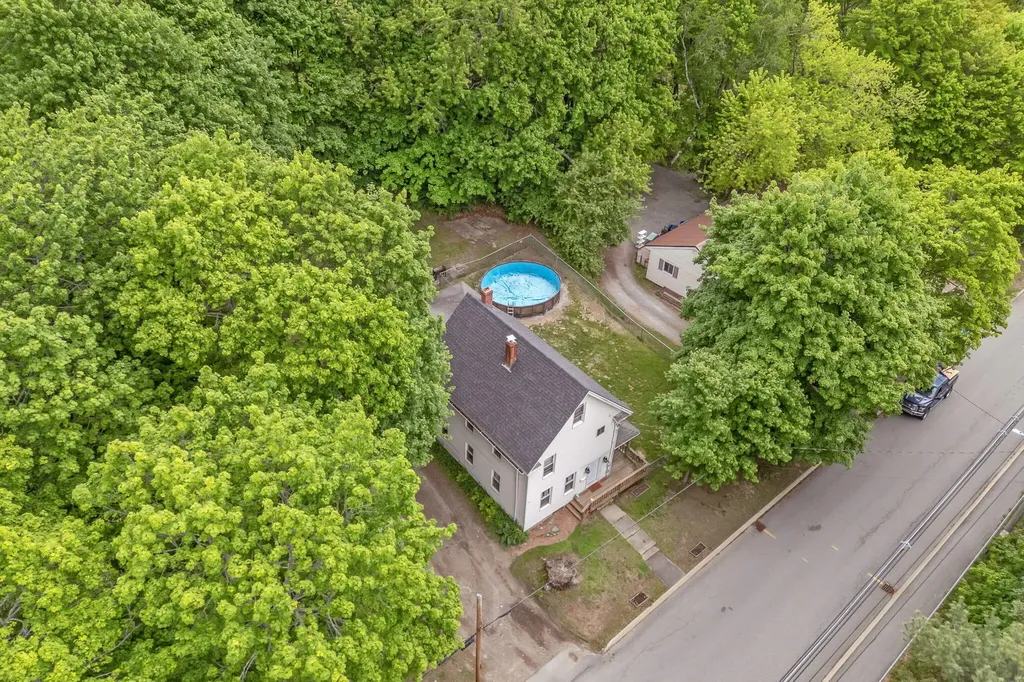 26 Island Avenue Orono ME 04473