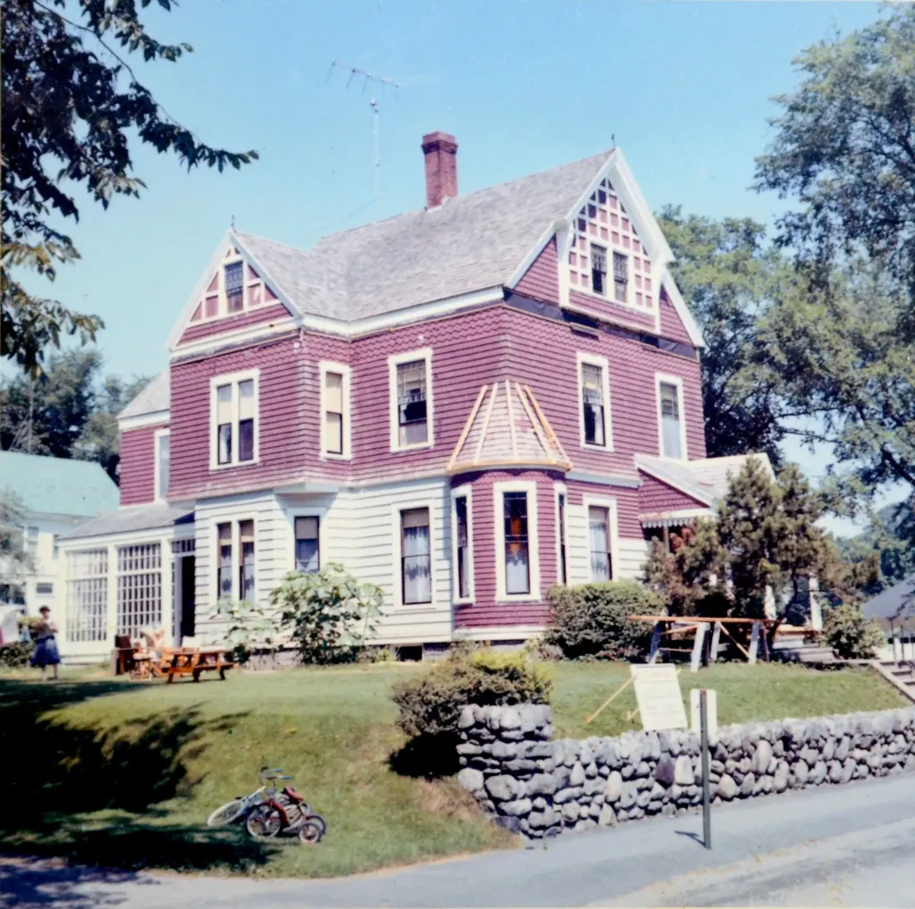 12 Lincoln Street Rockland ME 04841