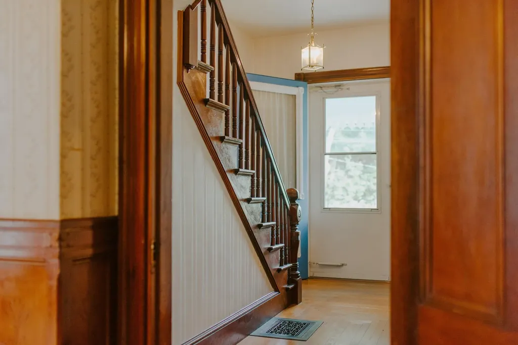 12 Lincoln Street Rockland ME 04841