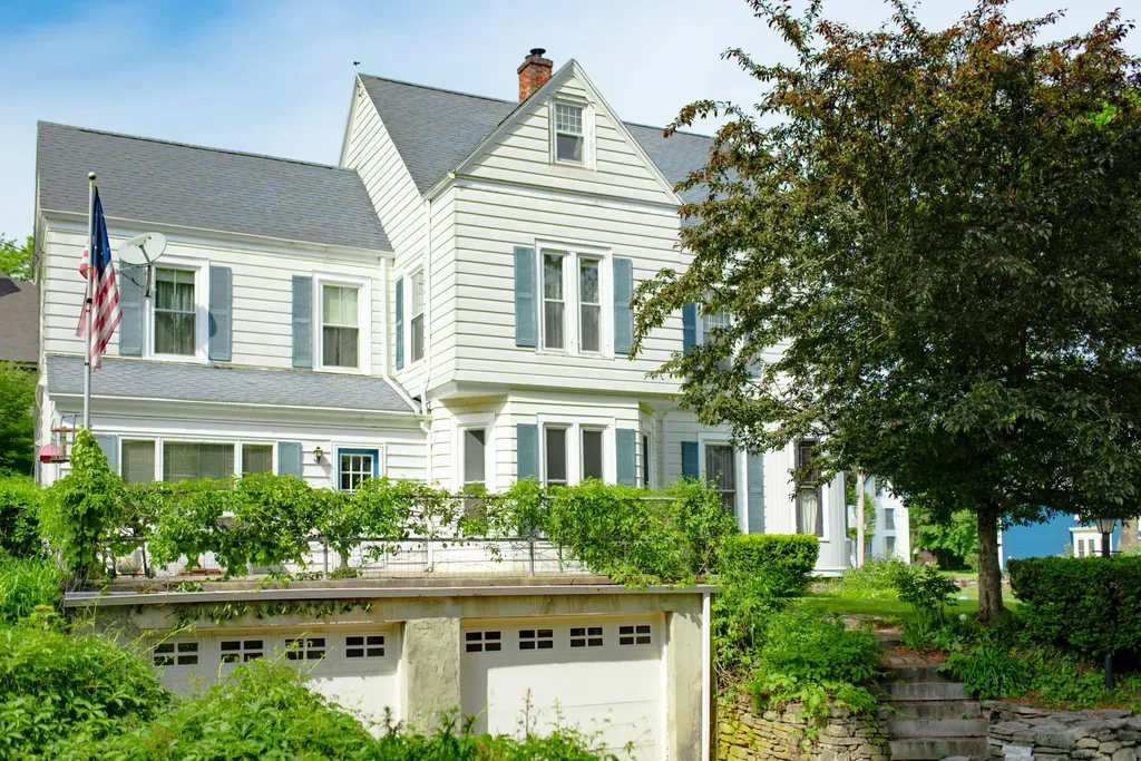 12 Lincoln Street Rockland ME 04841