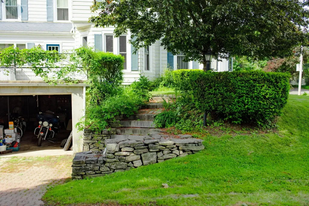 12 Lincoln Street Rockland ME 04841