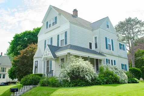 12 Lincoln Street Rockland ME 04841