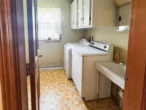 12 Lincoln Street Rockland ME 04841