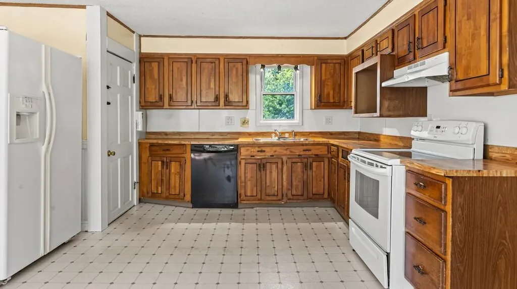 95 7th Street Bangor ME 04401