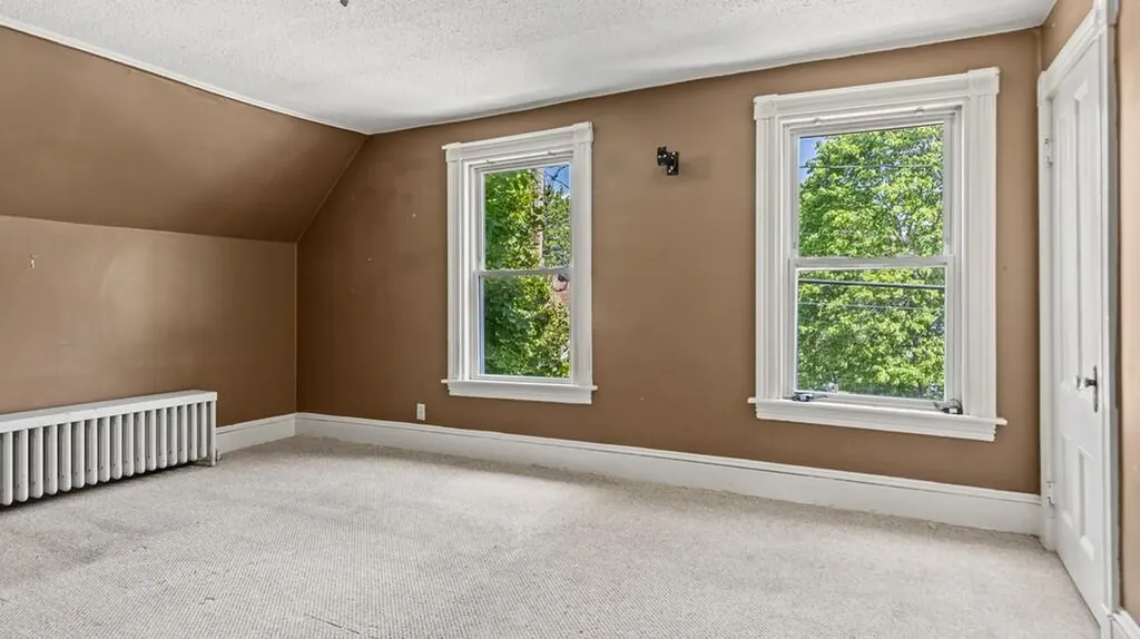 95 7th Street Bangor ME 04401