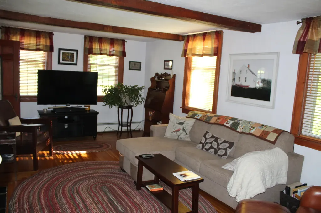 381 Highland Avenue Gardiner ME 04345