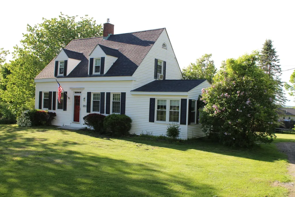 381 Highland Avenue Gardiner ME 04345