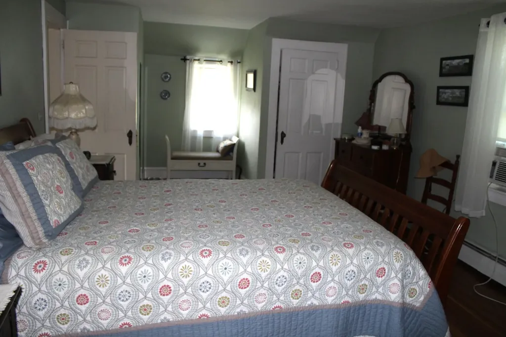 381 Highland Avenue Gardiner ME 04345