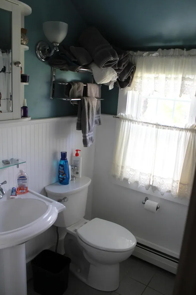 381 Highland Avenue Gardiner ME 04345