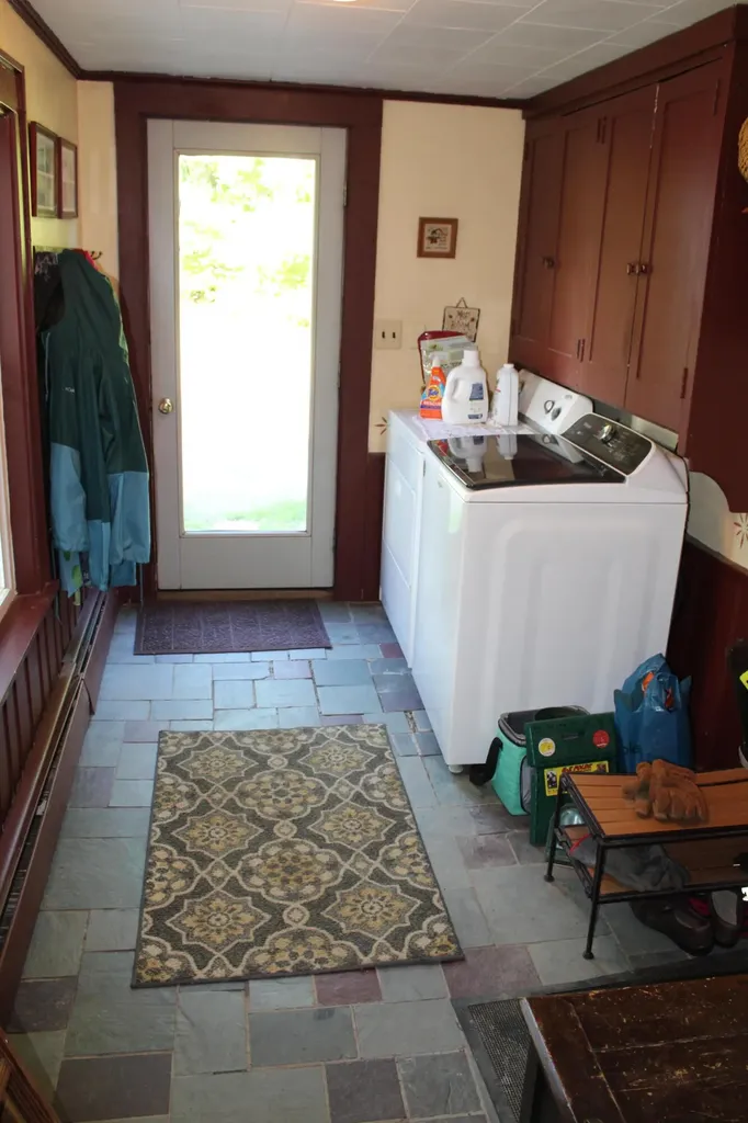 381 Highland Avenue Gardiner ME 04345
