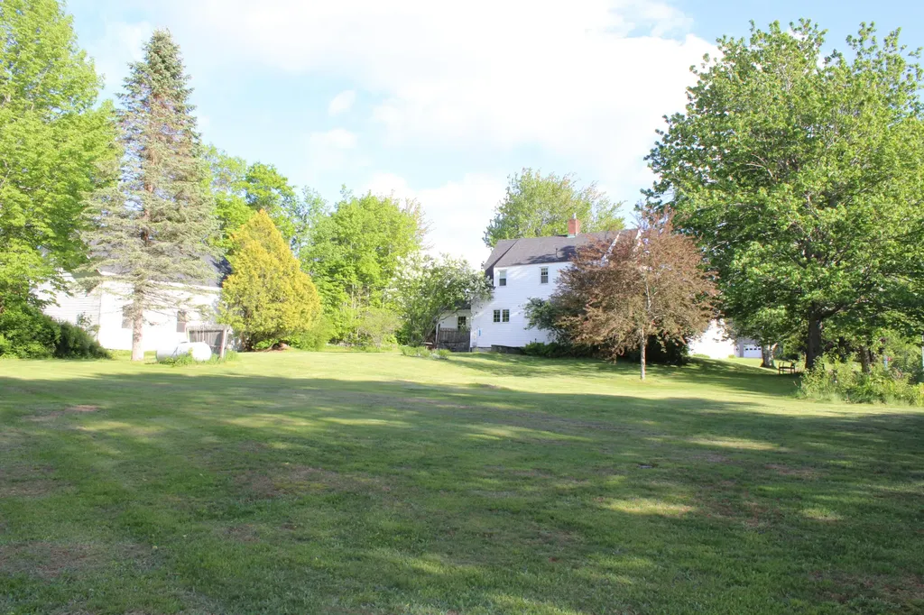 381 Highland Avenue Gardiner ME 04345