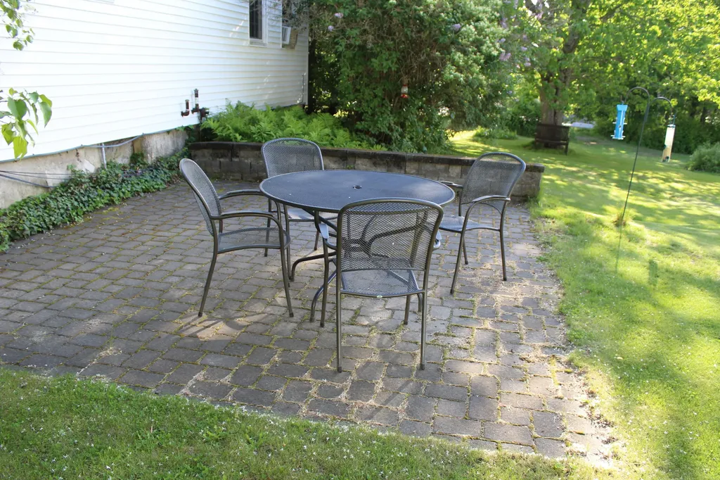 381 Highland Avenue Gardiner ME 04345