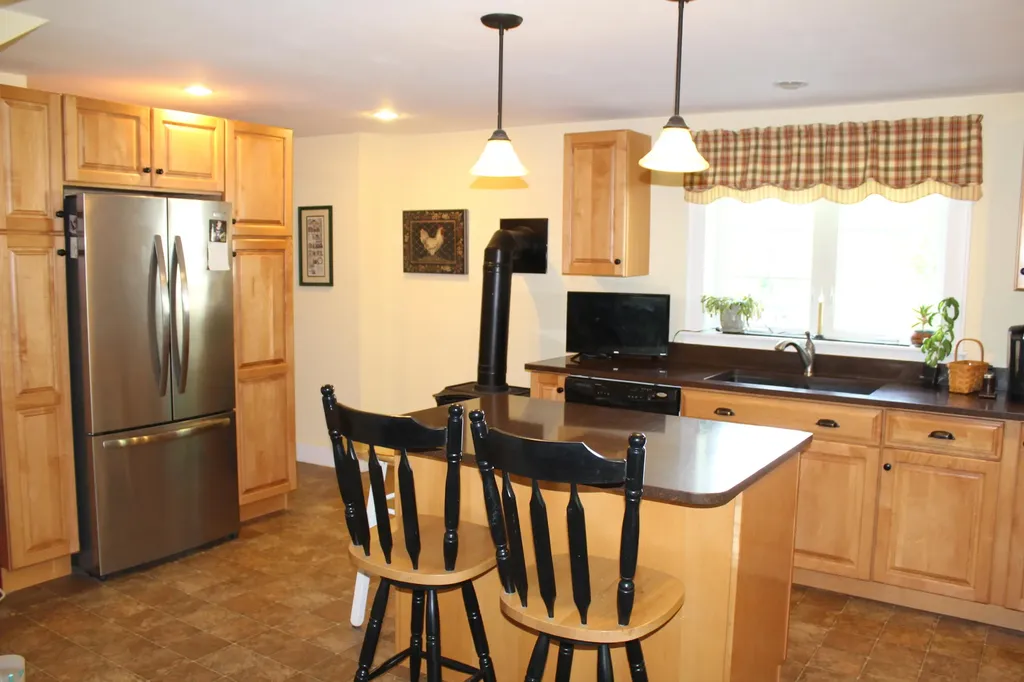 381 Highland Avenue Gardiner ME 04345