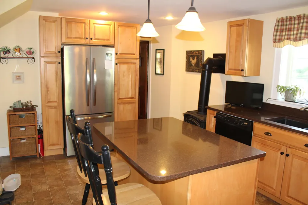 381 Highland Avenue Gardiner ME 04345