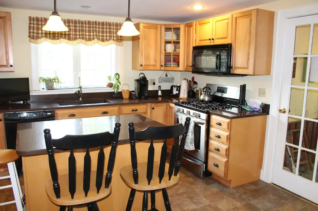 381 Highland Avenue Gardiner ME 04345