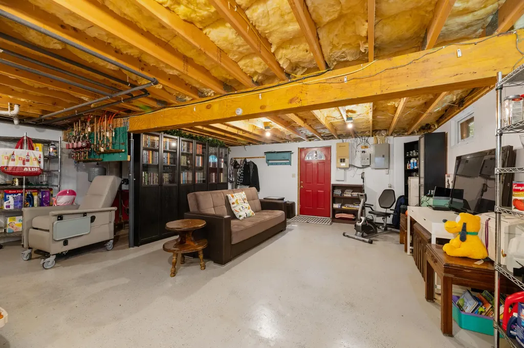 5 Canoe Court T3 R9 Nwp ME 04462