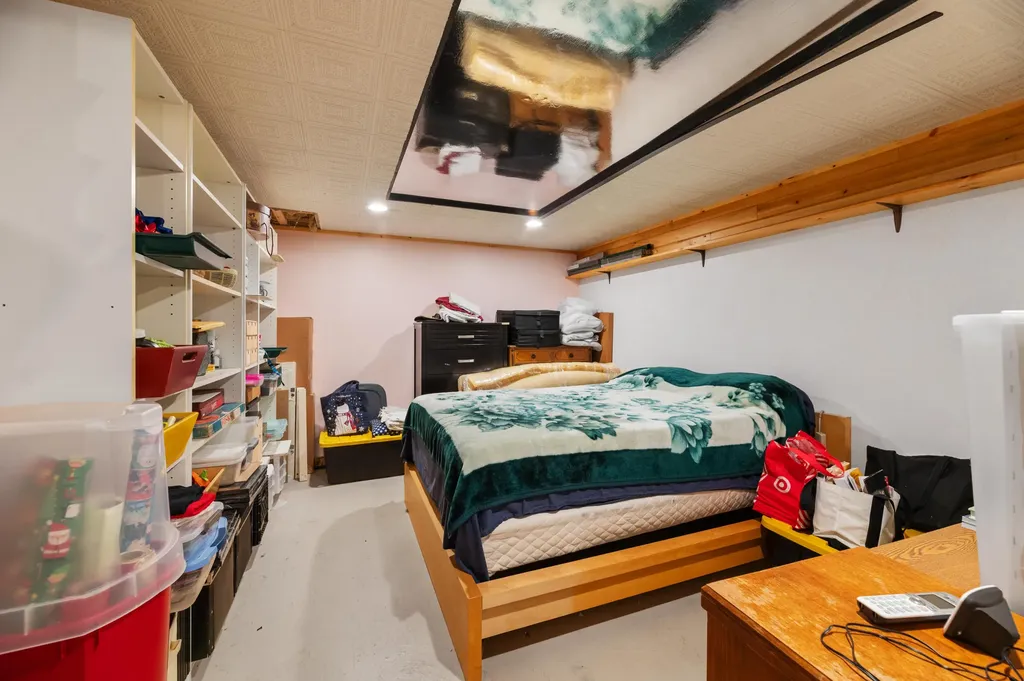 5 Canoe Court T3 R9 Nwp ME 04462