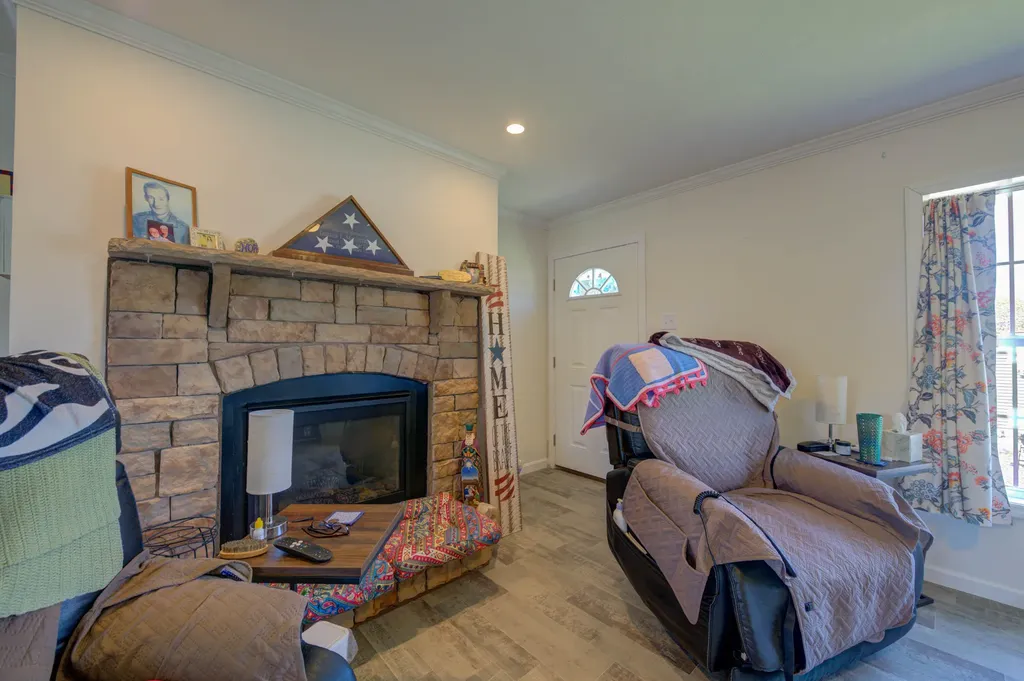 20 Purington Avenue Mechanic Falls ME 04256