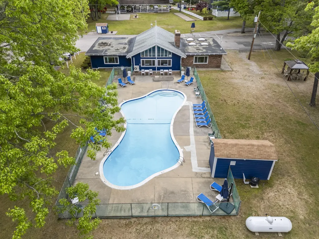 1 Robinson Way Kennebunk ME 04043