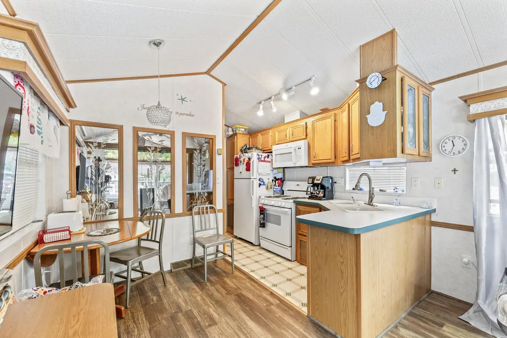 1 Robinson Way Kennebunk ME 04043