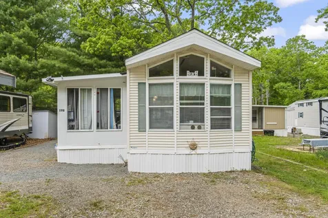 1 Robinson Way Kennebunk ME 04043