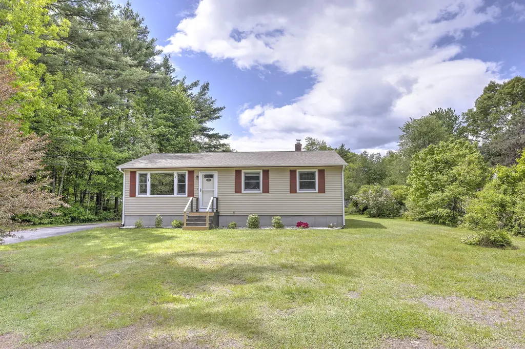 15 Birchwood Avenue Windham ME 04062