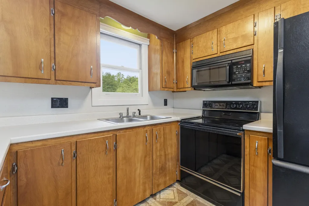 15 Birchwood Avenue Windham ME 04062