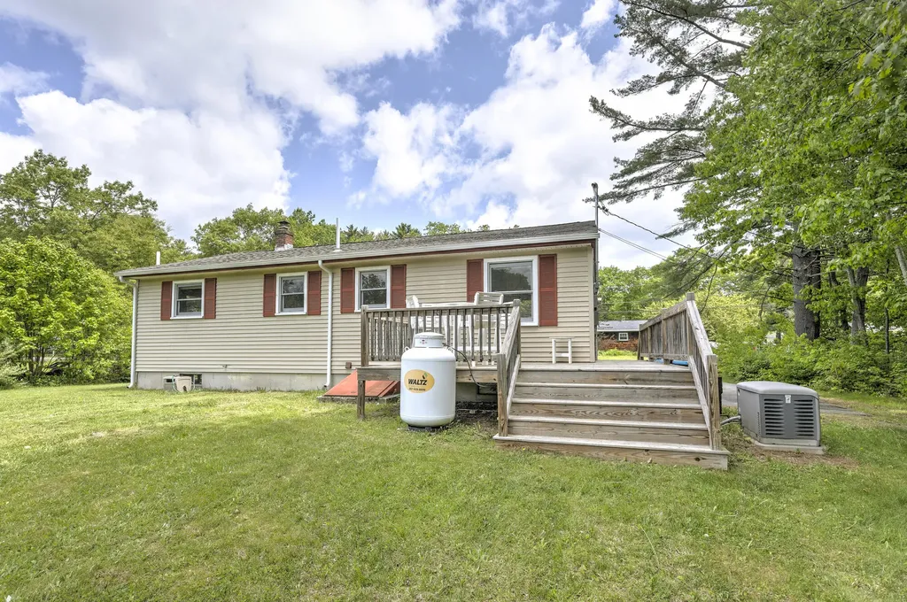 15 Birchwood Avenue Windham ME 04062