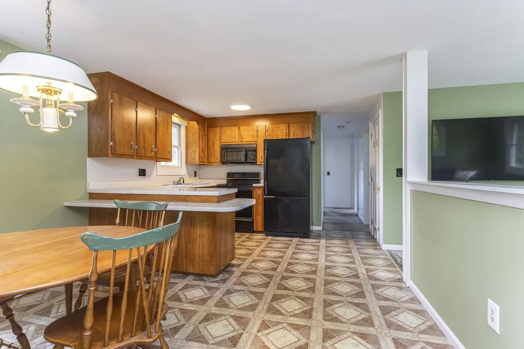 15 Birchwood Avenue Windham ME 04062