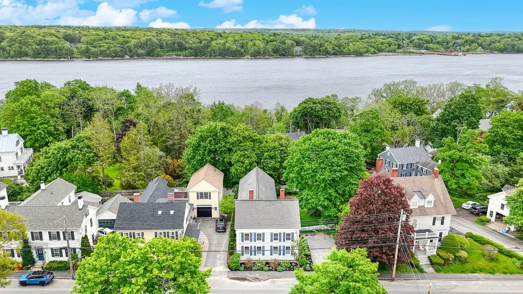 1059 Washington Street Bath ME 04530