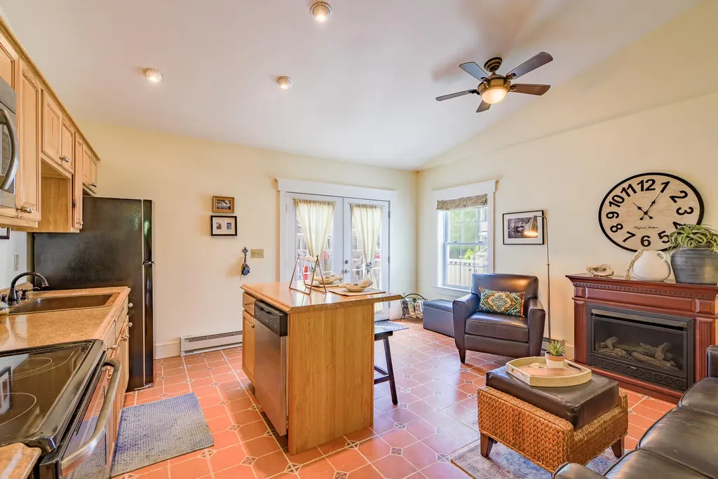 12 Hilltop Drive Rockport ME 04856