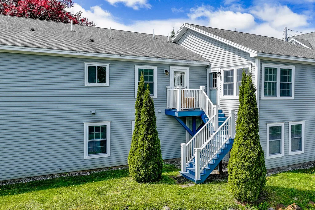 12 Hilltop Drive Rockport ME 04856