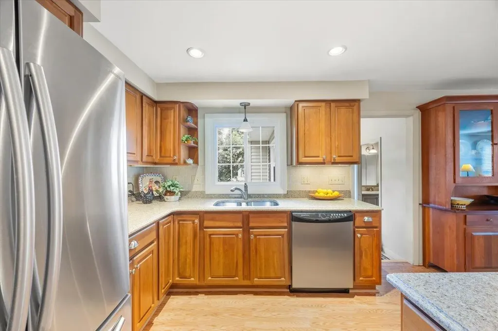 27 Weymouth Street Saco ME 04072