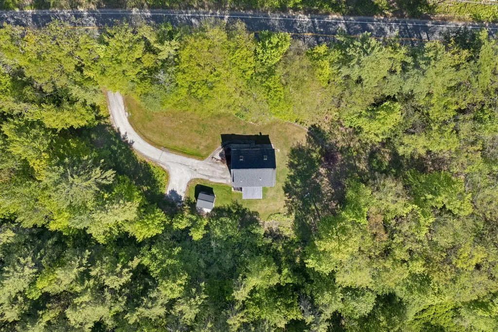706 Middlesex Road Topsham ME 04086