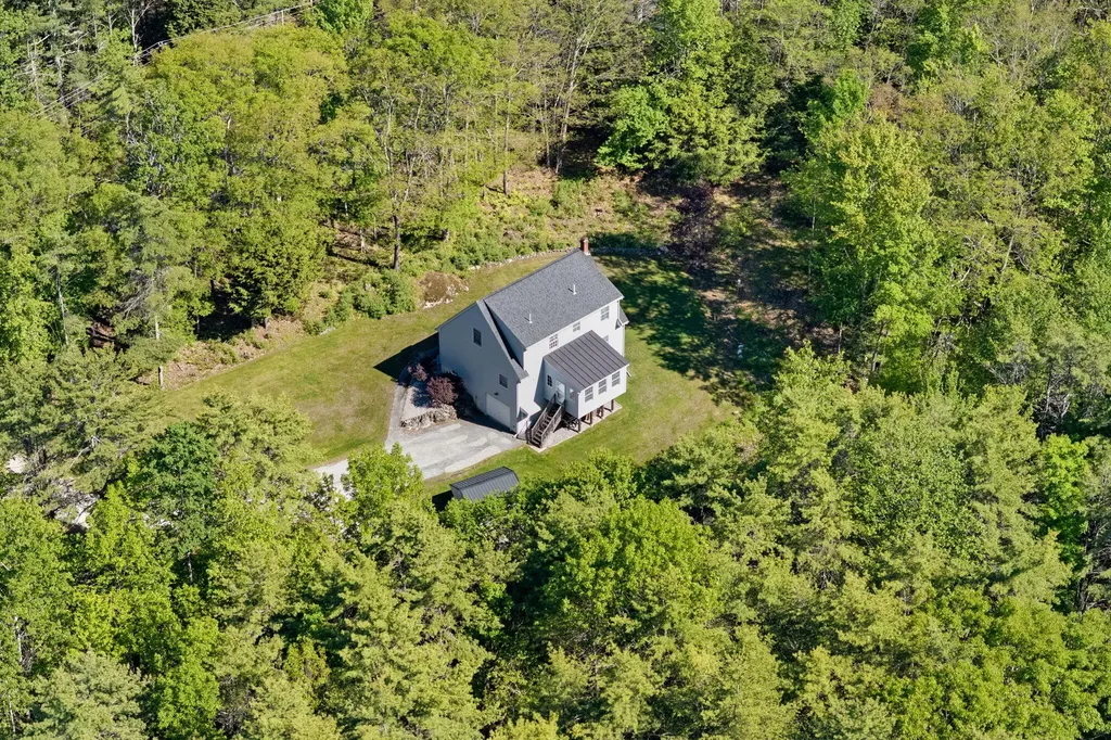 706 Middlesex Road Topsham ME 04086