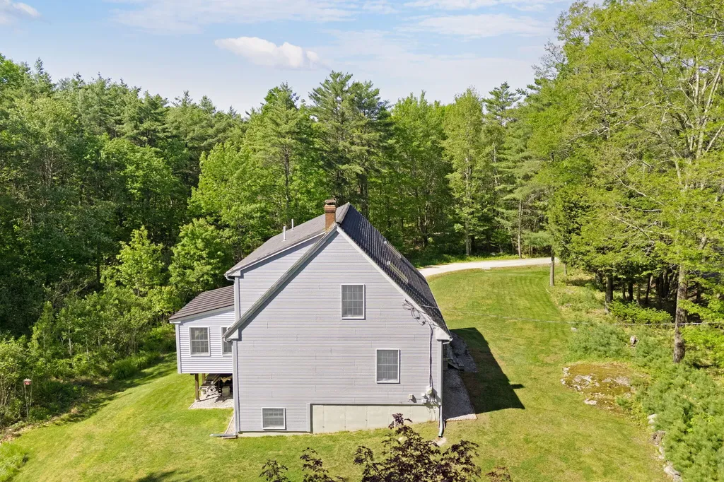706 Middlesex Road Topsham ME 04086